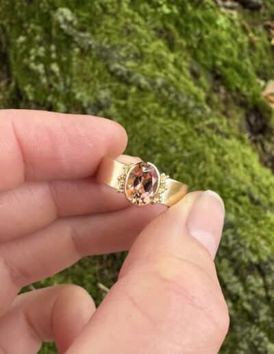 herinneringssieraad goud en edelstenen