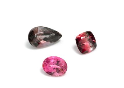 Diverse toermalijn edelstenen uit het atelier van sarah kobak