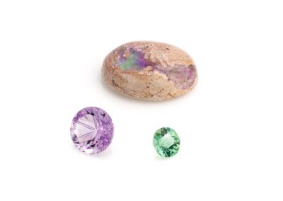 Opaal en amethist en toermalijn edelstenen. Voor een sieraad op maat.