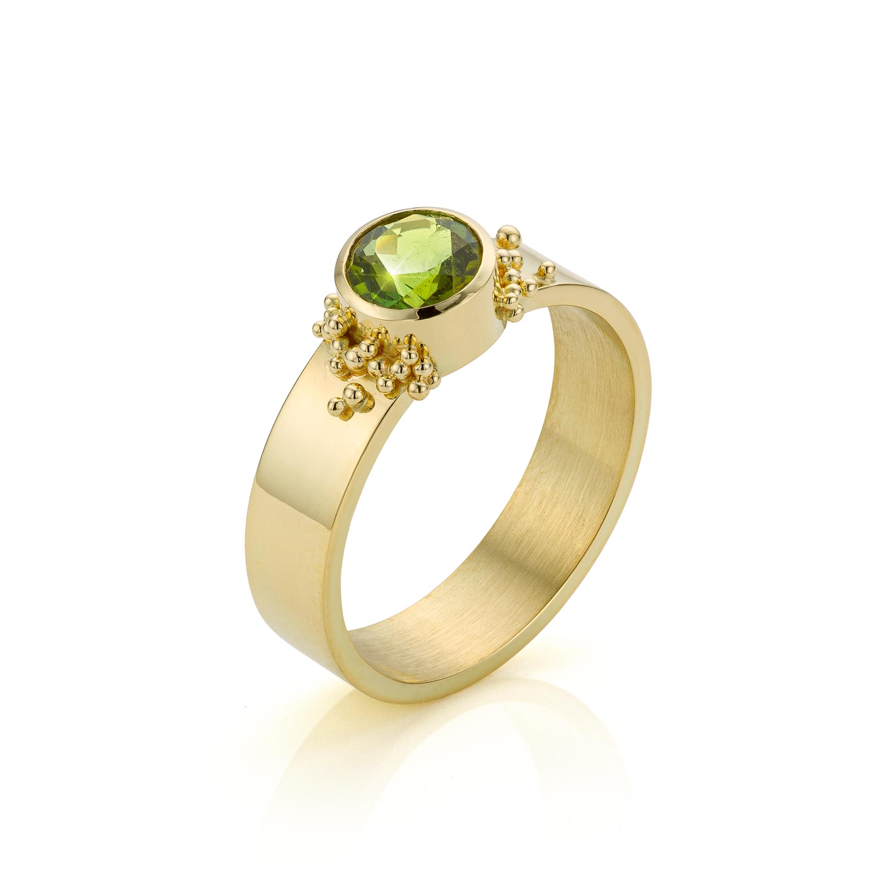 gouden ring uit de sirius collectie van sarah Kobak